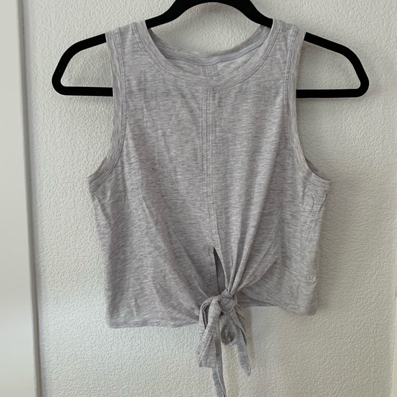 Lululemon all tied up tank size 2 heathered grey